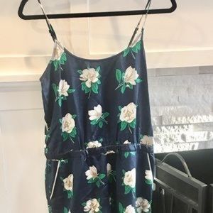 Draper James Dresses - Draper James Magnolia Silk Romper Draper James Dresses - Draper James Magnolia Silk Romper